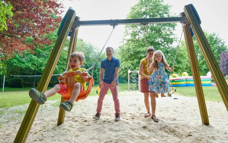 Location de vacances pour 4 personnes, avec terrasse et piscine à Mouchamps - 2