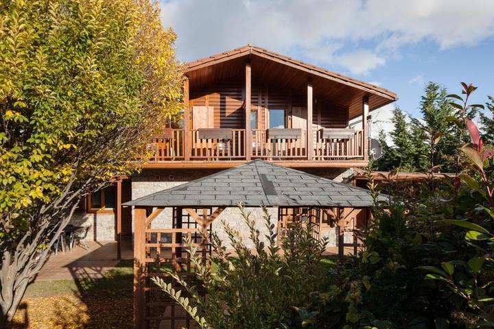 Casa rural para 14 personas, con Balcón y Terraza además de Jardín y Vistas en La Pobla de Lillet - 4