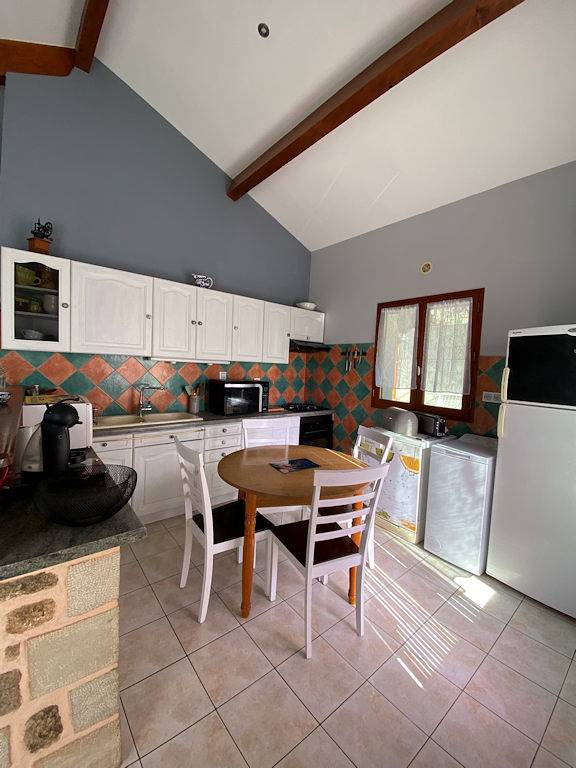 Gîte pour 6 personnes, avec terrasse et jardin, animaux acceptés en Ardèche - 4