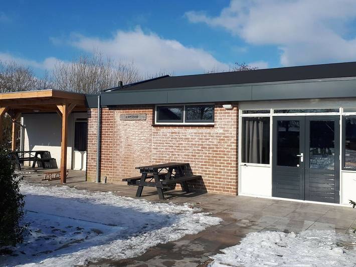 Ferienhaus für 6 Personen, mit Terrasse und Garten in Serooskerke