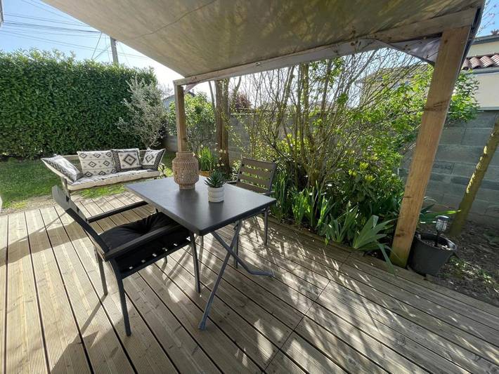 Gîte pour 2 personnes, avec terrasse et jardin à Septème