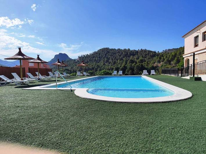 Casa de vacaciones para 14 personas, con piscina y jardín además de vistas y piscina para niños, Familias con niños en Sierra de Alcaraz - 2