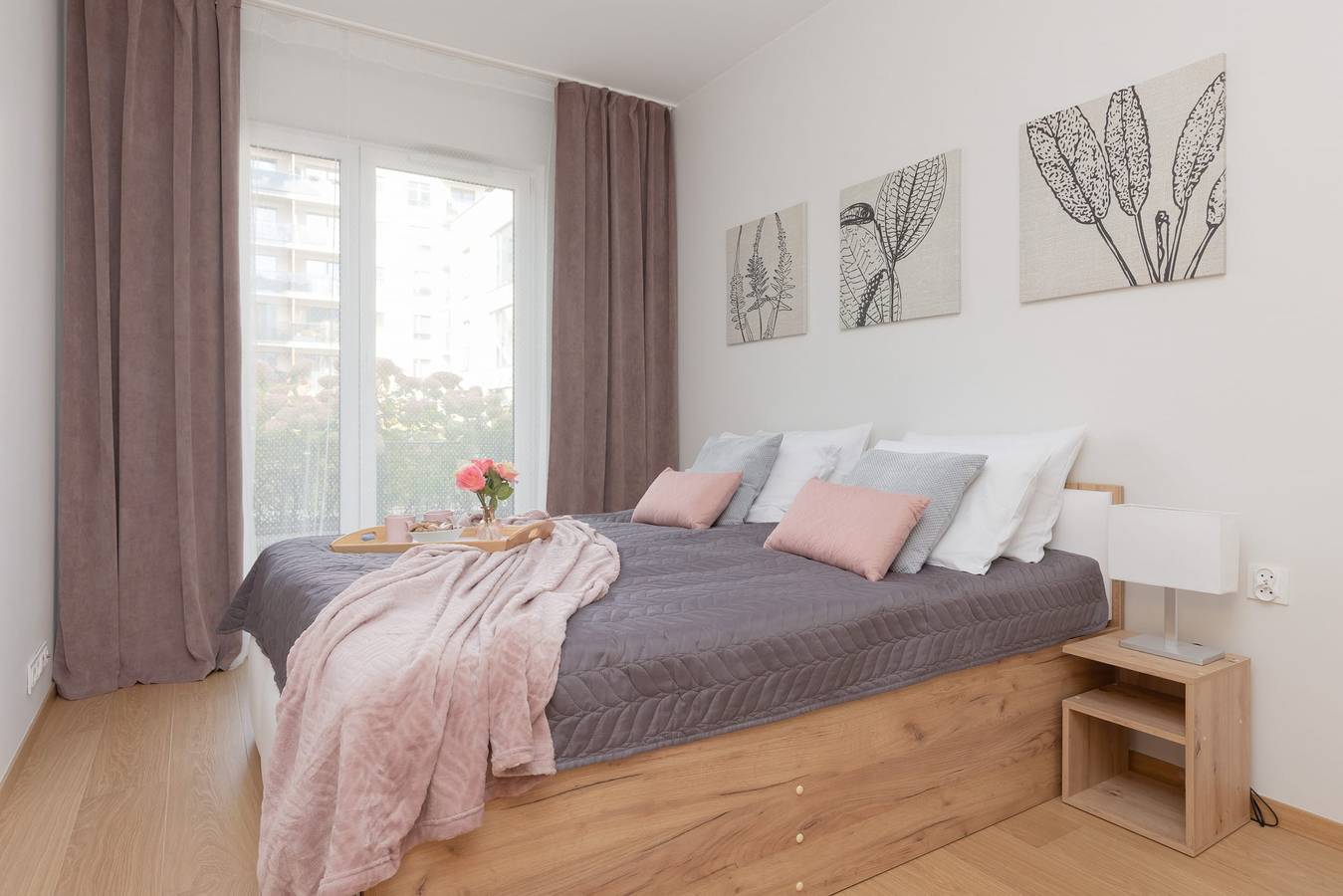 Apartamento entero, Family Suite with Balcony | 2 Parking Spaces in Targówek, Varsovia