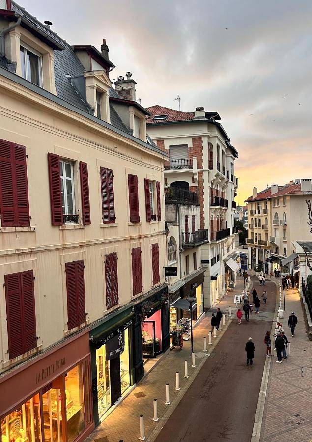 Gîte pour 8 personnes, avec vue, animaux acceptés dans Le Bellevue (Biarritz) - 2