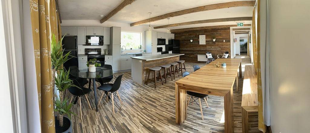 Stay in an Authentic Mongolian Yurt with Private Hot Tub in Kings County (Kanada)