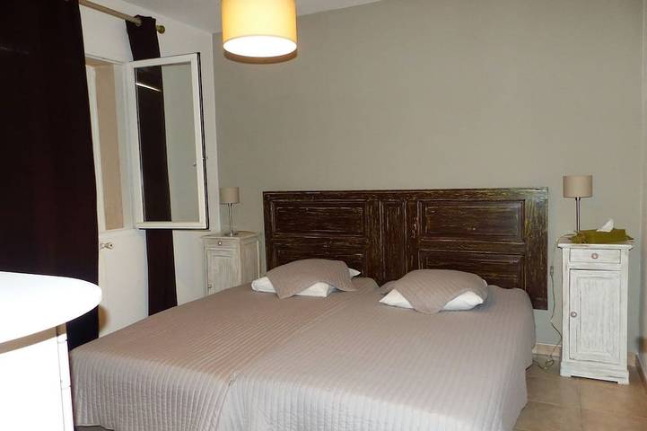 Location de vacances pour 6 personnes, avec terrasse ainsi que jardin et jacuzzi à Lattes - 4