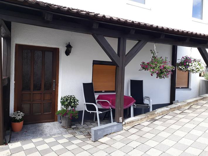 Ganze Wohnung, Ferienwohnung Deuerling - Ferienwohnung 1 (40qm) mit Wlan und Gartenlaube in Steinwiesen, Landkreis Kronach