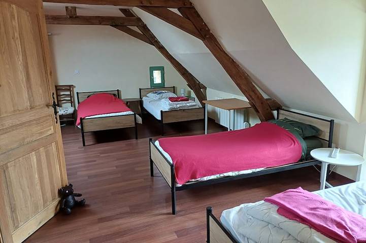 Location de vacances pour 8 personnes, avec jardin à Ahuillé - 4