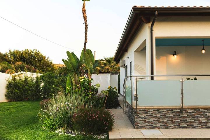 Casa de vacaciones para 8 personas, con vistas y jardín - 1