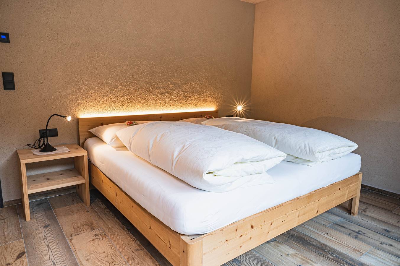 Ganze Wohnung, Ferienwohnung 'Adlerhorst Amsel' mit Terrasse, Gemeinschaftsgarten und Wlan in Kuppelwies, Ulten