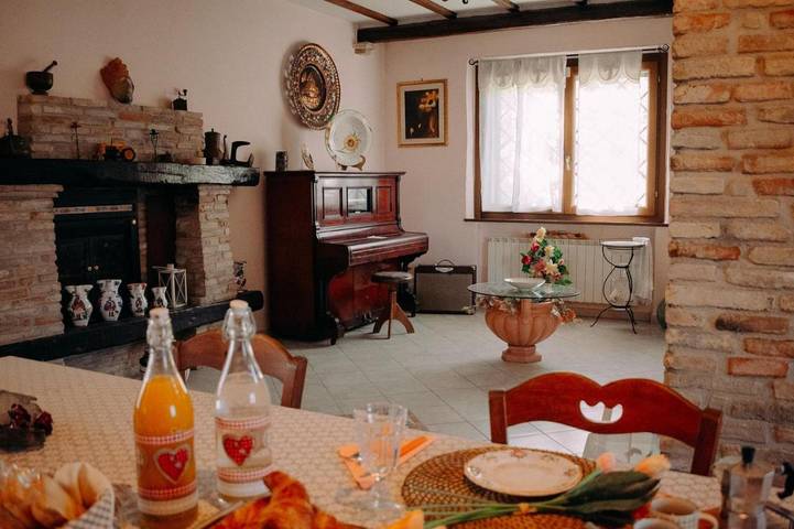 Location de vacances pour 2 personnes, avec vue ainsi que jardin et piscine à Rosciano - 2
