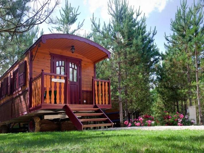 Location de vacances pour 5 personnes, avec terrasse et piscine, animaux acceptés à Dienné