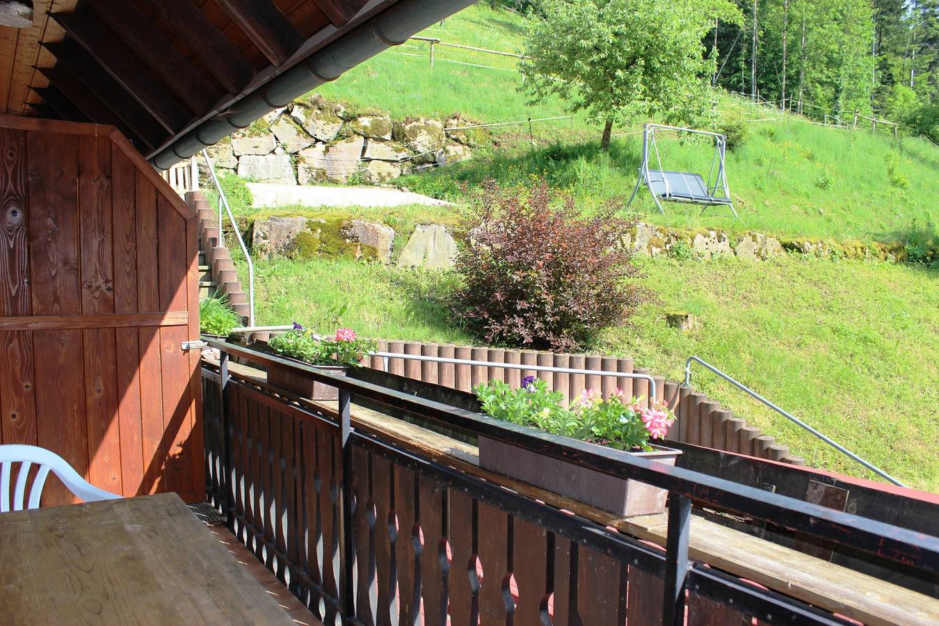 Ganzes Studio, Einzimmerapartment Nr. 4" mit Bergblick, gemeinsamer Terrasse und Wi-Fi in Bad Peterstal-Griesbach, Mittlerer Schwarzwald