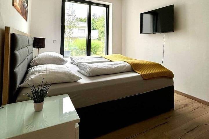Ganze Wohnung, Lakeside Terrace Apartment - Velden in Velden am Wörther See, Villach-Land