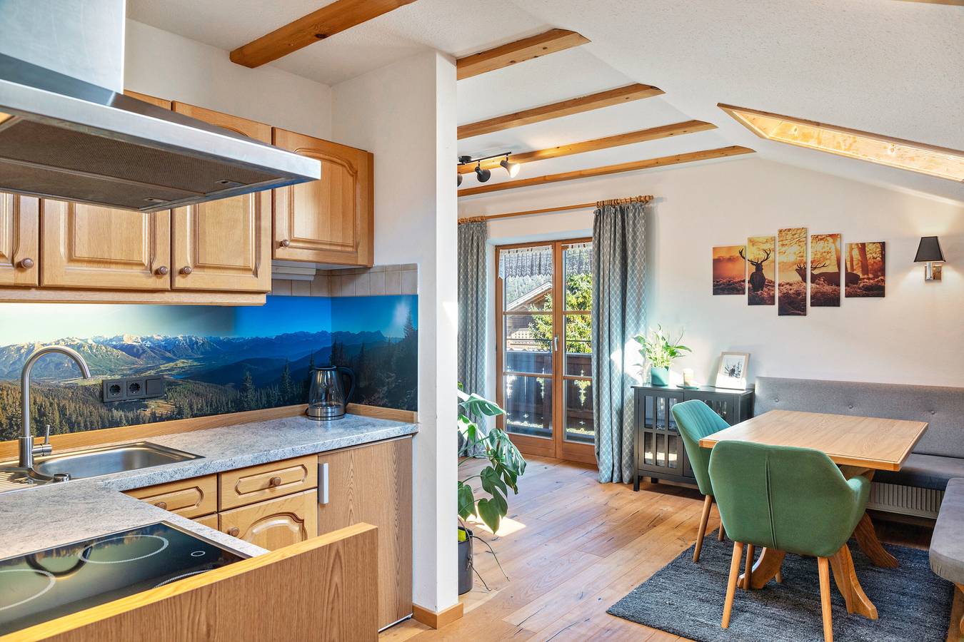 Ganze Wohnung, Apartment 'Herzogstand' mit Bergblick, Balkon und Wlan in Krün, Bayerische Alpen