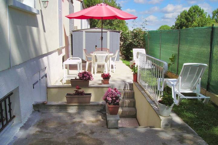 Location de vacances pour 5 personnes, avec jardin à Breuillet