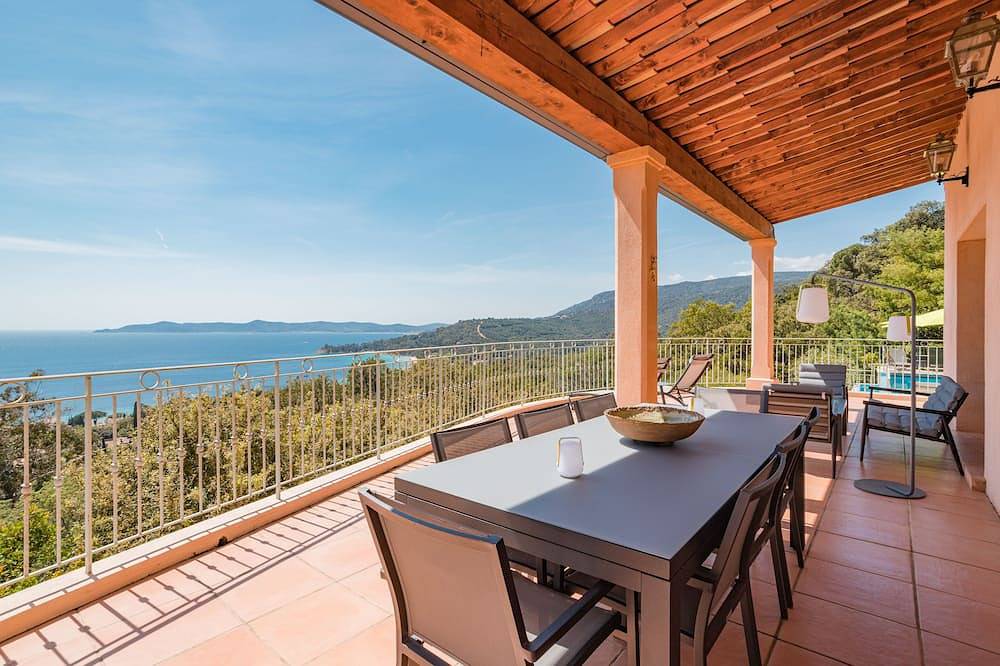 Villa pour 10 Personnes dans Le Lavandou, Parc national de Port-Cros