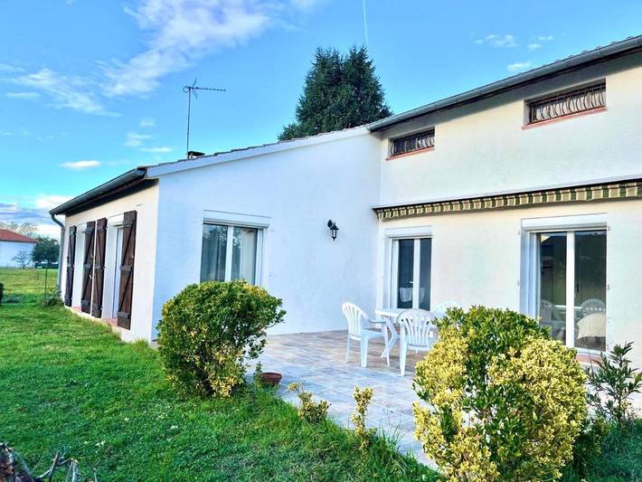 Location de vacances pour 6 personnes, avec Terrasse et Jardin à Saint-Lys