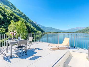 Ferienwohnung für 6 Personen, mit Seeblick und Garten sowie Terrasse in der Lombardei
