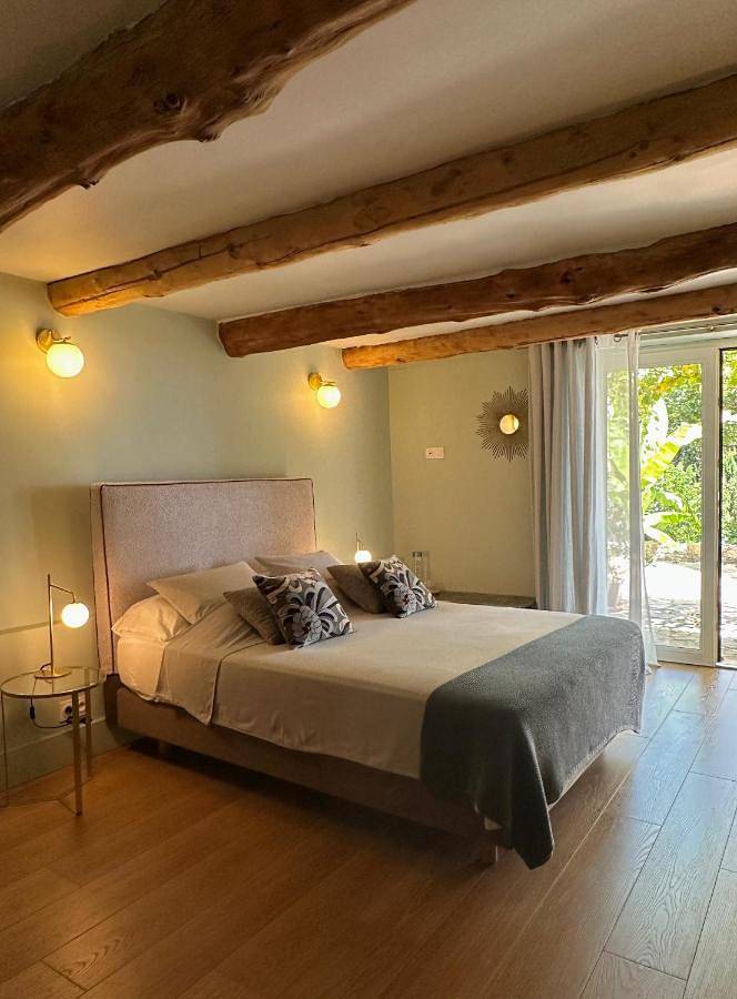 Maison d’hôte pour 5 personnes, avec vue ainsi que jardin et piscine à Vallauris - 4