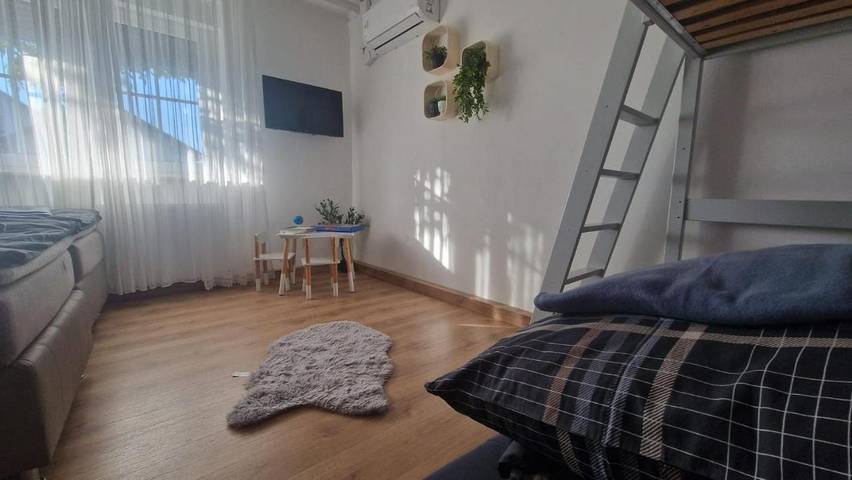 Ferienwohnung für 4 Personen, mit Terrasse und Garten in Frauenkirchen