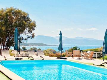 Chambre d’hôte pour 2 personnes, avec jardin ainsi que terrasse et piscine à Coggia