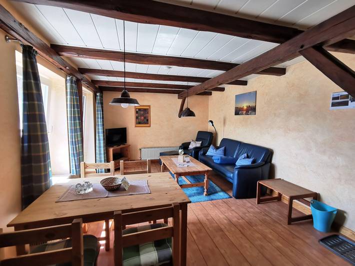 Ferienwohnung für 4 Personen, mit Garten und Sauna sowie Balkon in Presen