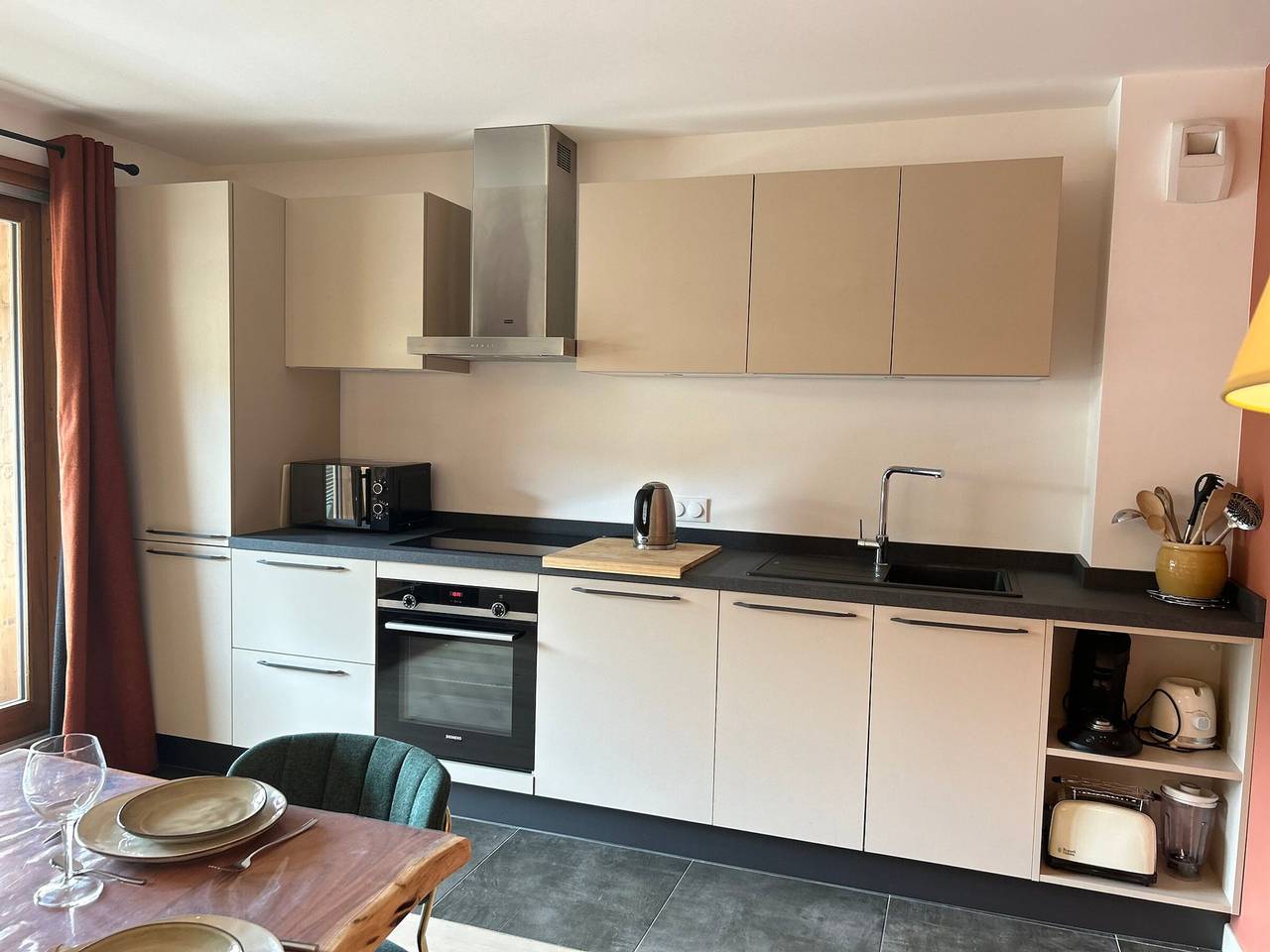 Entire apartment, Luxury Apartment in Central Les Gets with Parking and 4 Bedrooms in Les Gets, Les Portes du Soleil