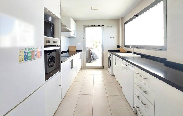 Apartment mit Meerblick, Pool und Parkplatz in Platja les Oliveres (Cullera), Cullera