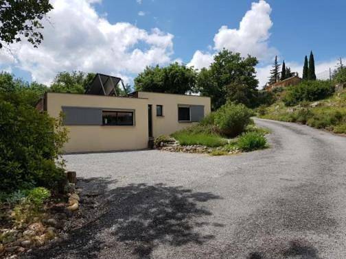 Location de vacances pour 4 personnes, avec jardin ainsi que piscine et vue, animaux acceptés à Salavas - 4