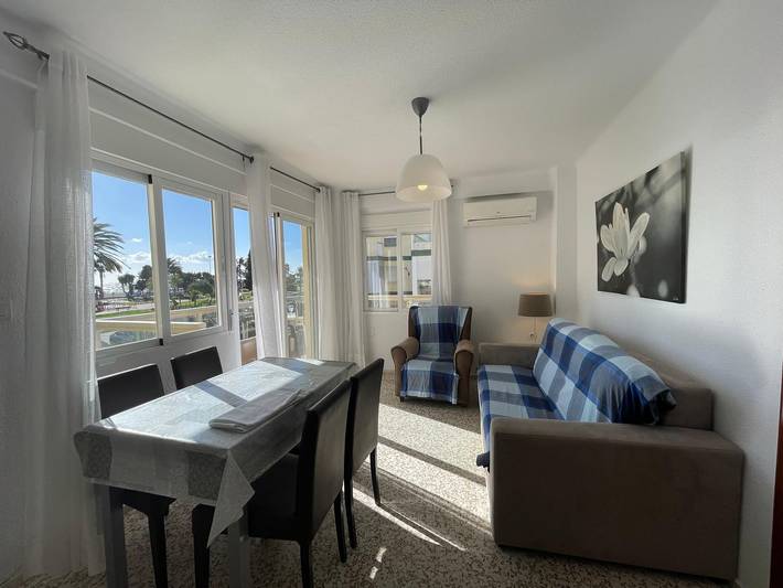 Gîte pour 5 personnes, avec terrasse et piscine à Torre del Mar - 3