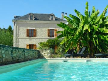 Chambre d’hôte pour 2 personnes, avec piscine et jardin, animaux acceptés à Agonac