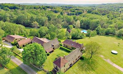 Gîte pour 4 personnes, avec piscine et terrasse ainsi que bassin pour enfant et vue à Saint-Geniès