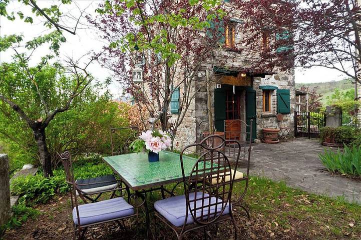 Location de vacances pour 4 personnes, avec Terrasse et Jardin à Ferriere