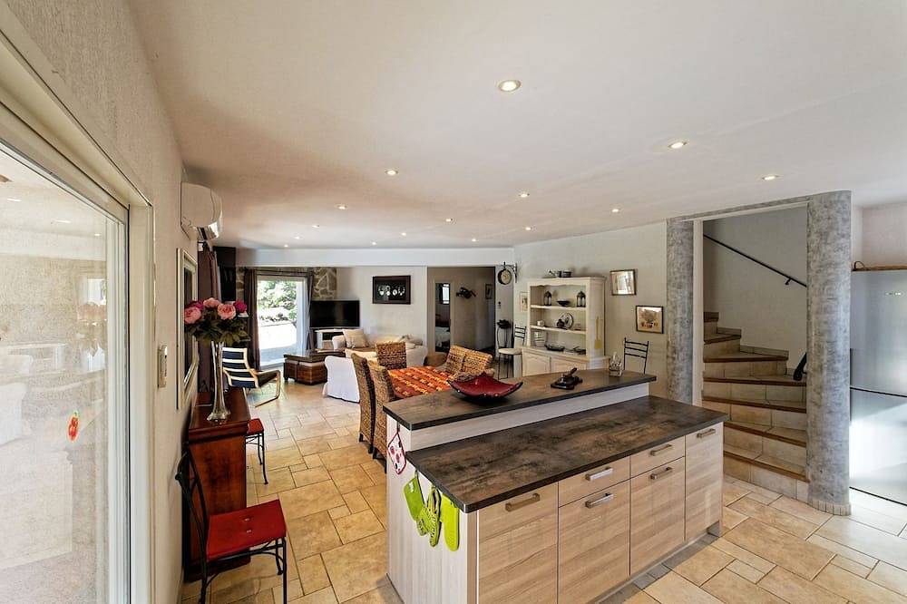 4 Schlafzimmer Villa mit Pool, sauna, jacuzzi in Taradeau, Draguignan Region