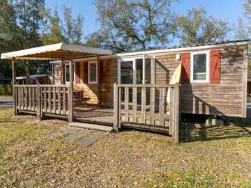 Mobil home pour 7 personnes, avec piscine et terrasse dans Etang De Soustons