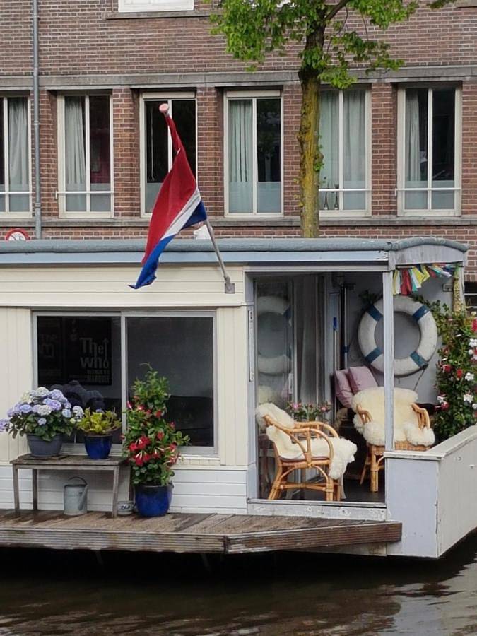 Ferienwohnung für 4 Personen, mit Terrasse und Pool sowie Ausblick in Anne Frank Haus