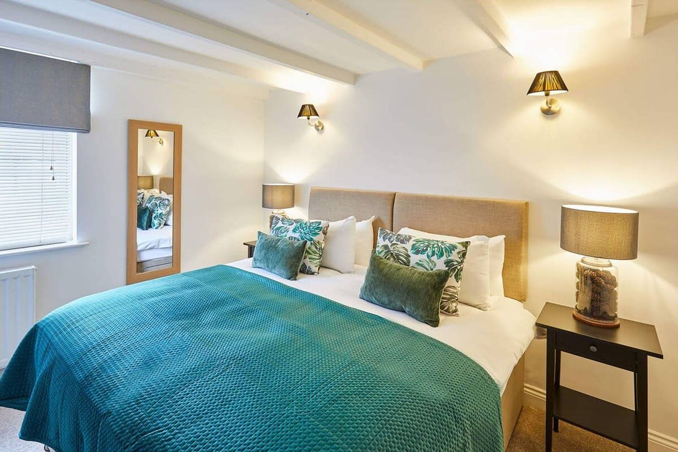 Host Stay Waterlily Cottage in North Yorkshire