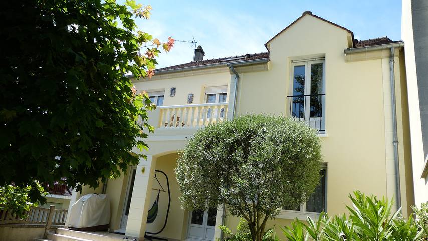 Gîte pour 5 personnes, avec balcon, animaux acceptés à Houilles