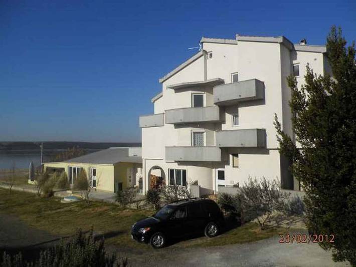 Apartament wakacyjny dla 4 osób, z ogród w Ljubac