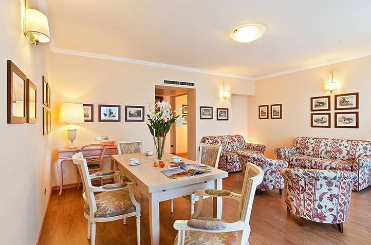 Entire apartment, Vacation apartment for 7 people with balcony in Baveno, Comune di Baveno