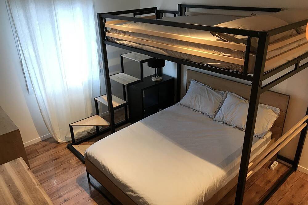 Entire apartment, Studio 150m from Rer A-Val d'Europe. Disney/Paris in Montévrain, Seine-et-Marne
