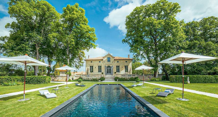 Cottage pour 2 personnes, avec jardin ainsi que piscine et jacuzzi à Prignac-et-Marcamps