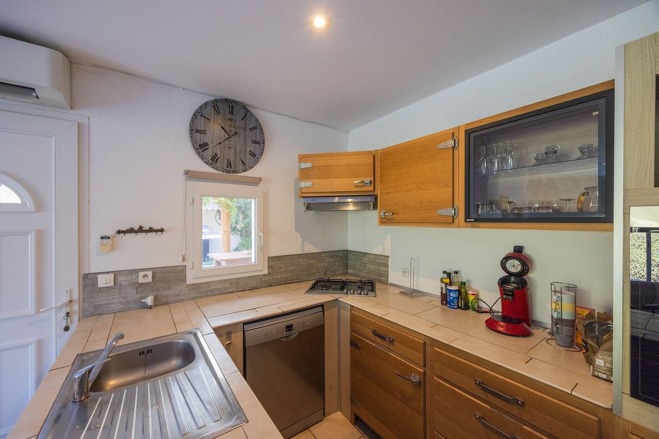 Villa „Appartement mit Garten“ mit Bergblick, privaten Terrassen und Klimaanlage in Aléria, Corte und Umgebung