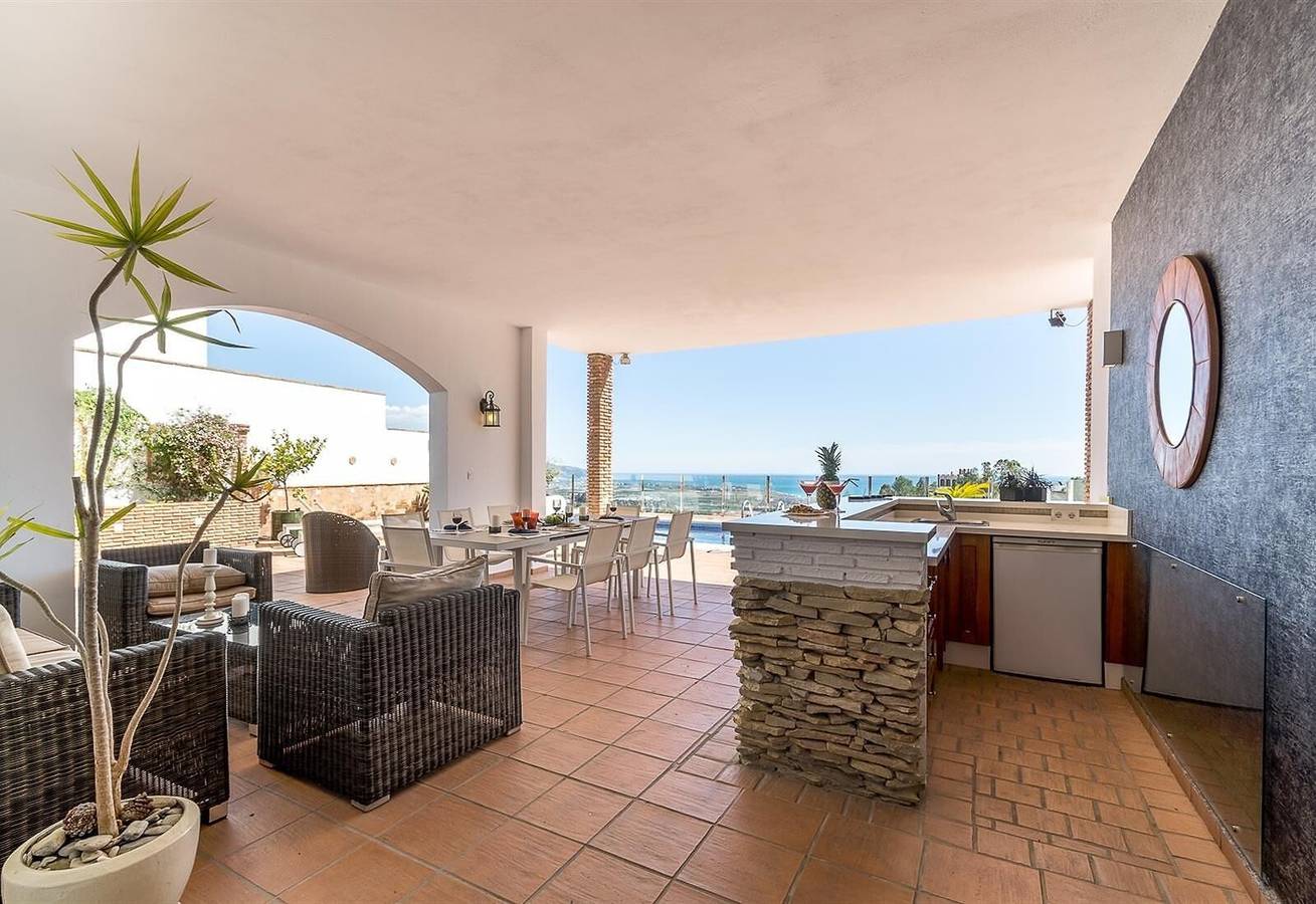 Moradia 'Villa Bosque Mar' com Vista Mar, Wi-Fi e Ar Condicionado in Monte de los Almendros, Salobreña