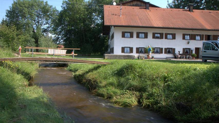 Ferienhaus für 10 Personen, mit Terrasse und Garten, kinderfreundlich in Roßhaupten