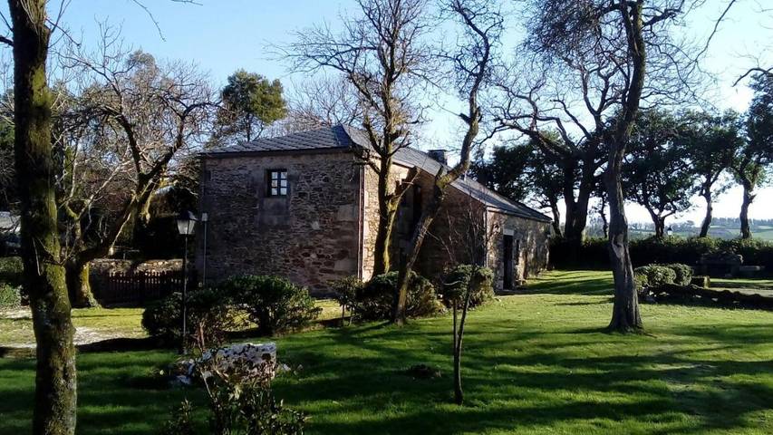 Casa rural para 9 personas, con Terraza y Jardín en Monfero