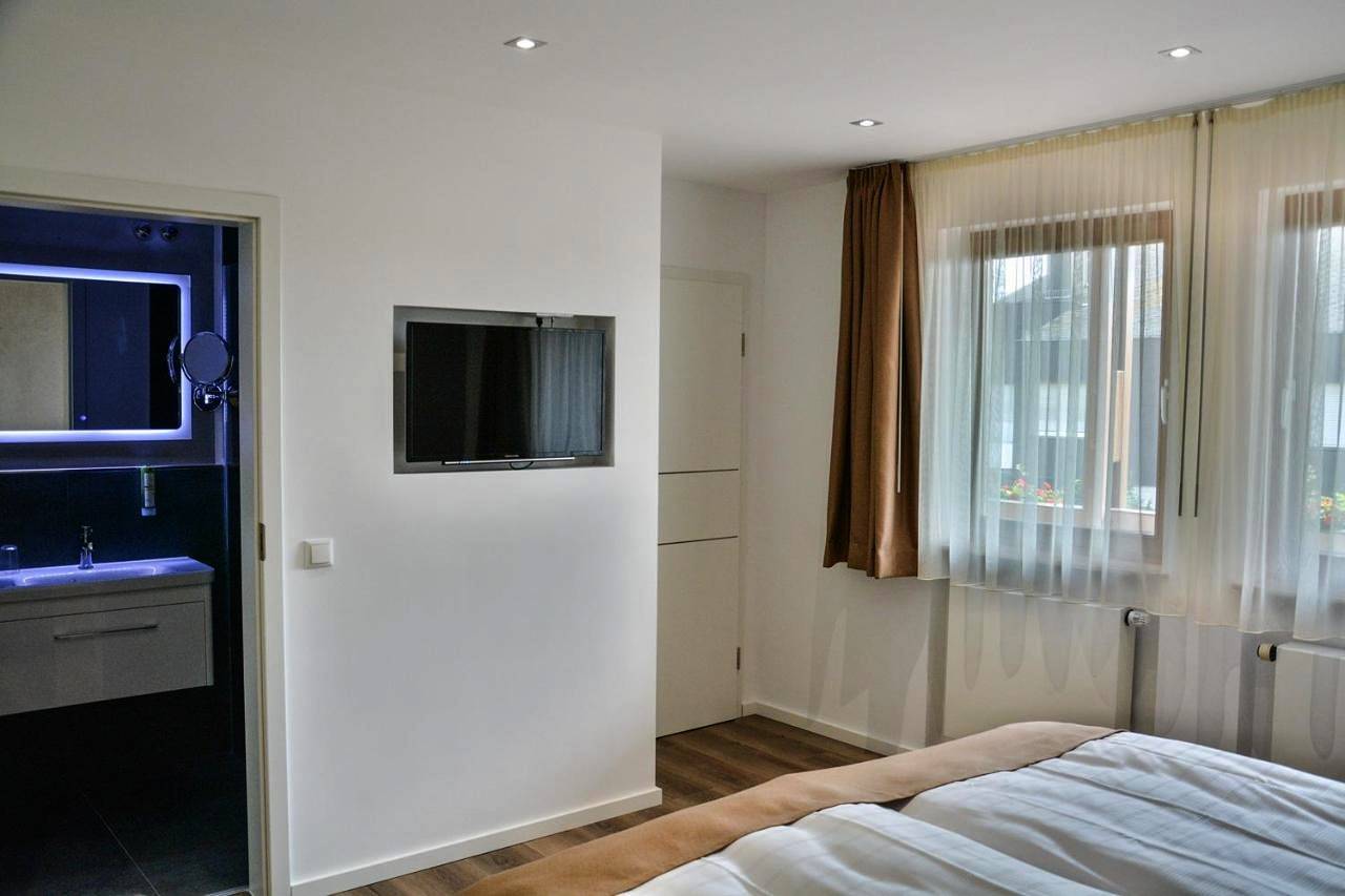 Hotel-Restaurant Kölbl in Enkenbach-Alsenborn, Saar-Nahe-Bergland