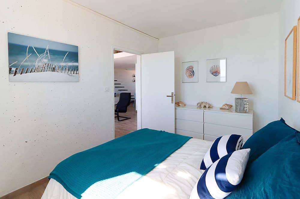 Appartement entier, Port Grimaud Appartement 4 pieces plage renove - vue mer in Port Grimaud, Grimaud