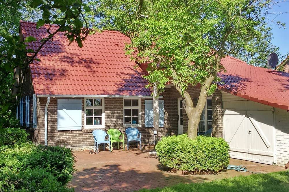 Landhaus am Meer mit Garten. Weites Land, klare Luft Fernab von Hektik und Lärm. in Hagermarsch, Landkreis Aurich